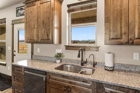 Kitchen - 13 Chisholm Trl, Three Forks, MT 59752 photo 5 of 7