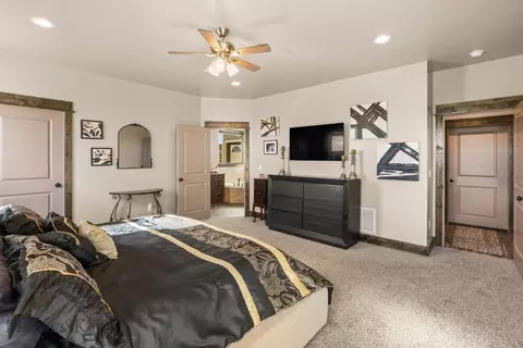Bedroom - 13 Chisholm Trl, Three Forks, MT 59752 photo 2 of 7