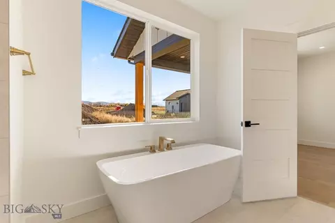 Bath - 138 Delano Dr, Bozeman, MT 59718 photo 3 of 8