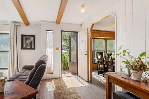 585 Warner, Belgrade, MT 59714