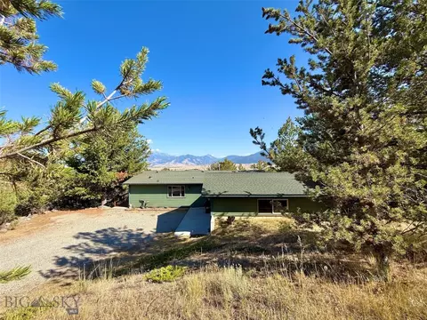 17 Gemini Rd, Emigrant, MT 59027