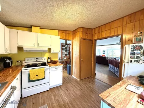 17 Gemini Rd, Emigrant, MT 59027 photo 17