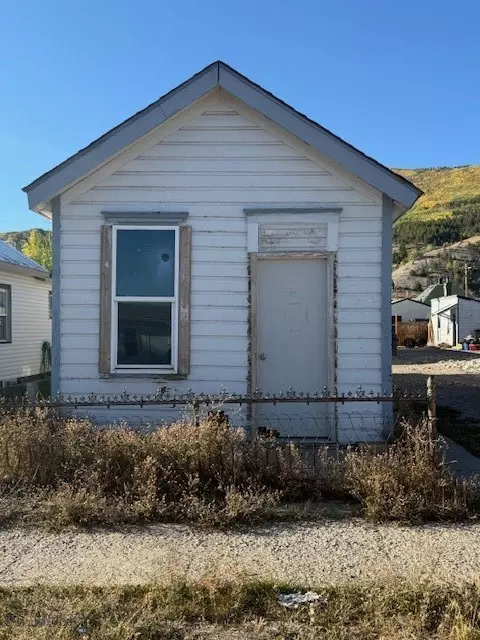1105 E 4th St, Anaconda, MT 59711