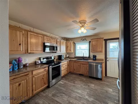 704 Hooper, Big Timber, MT 59011 photo 11
