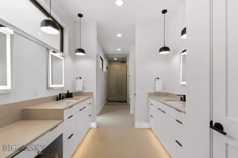 Bath - 2839 Cielo Way, Bozeman, MT 59718 photo 2 of 9