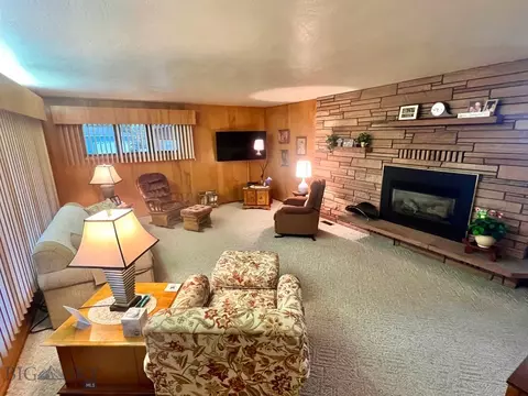 Living - 805 E Orr St, Dillon, MT 59725 photo 2 of 3