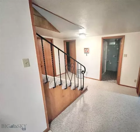 Entry Way - 805 E Orr St, Dillon, MT 59725 photo 1 of 2