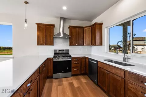38 Horseshoe Loop, Bozeman, MT 59718 photo 5