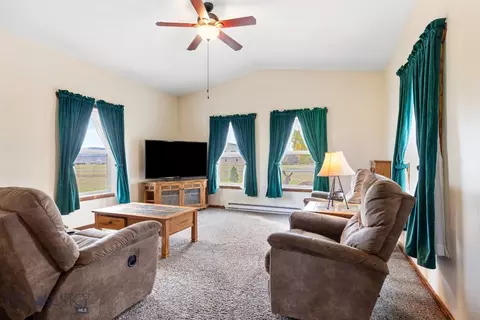 Living - 18 S Centurion Way, Whitehall, MT 59759 photo 3 of 4