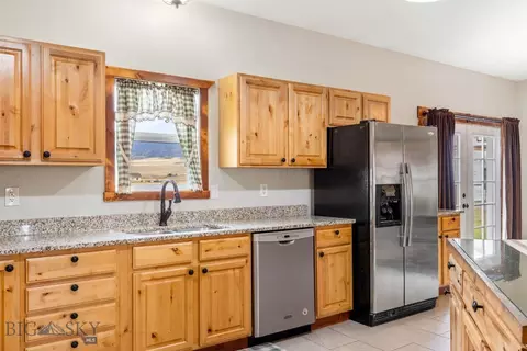 Kitchen - 18 S Centurion Way, Whitehall, MT 59759 photo 4 of 4