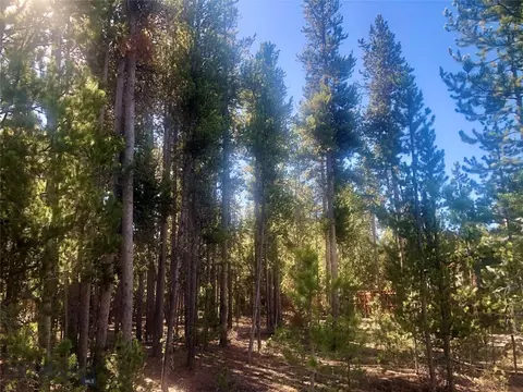 520 Gallatin Ave, West Yellowstone, MT 59758