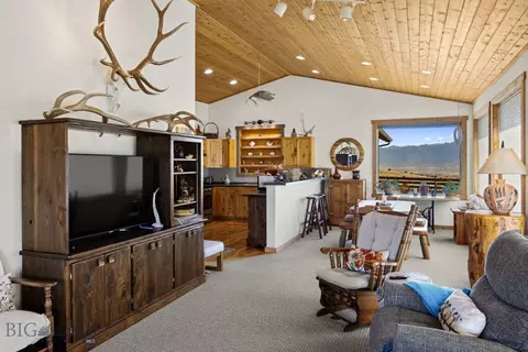 Living - 18 Libra Dr, Emigrant, MT 59027 photo 2 of 7