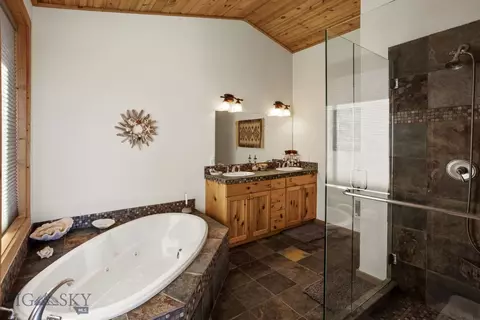 Bath - 18 Libra Dr, Emigrant, MT 59027 photo 1 of 5