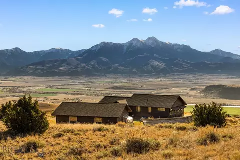 18 Libra Dr, Emigrant, MT 59027