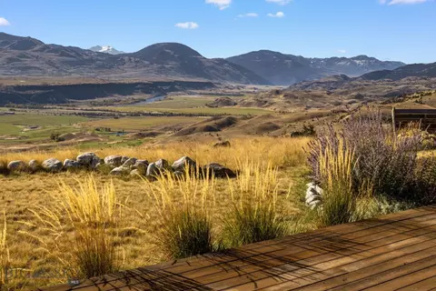 Exterior - 18 Libra Dr, Emigrant, MT 59027 photo 9 of 15