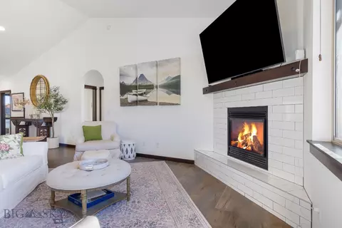 Living - 1097 Stewart Loop, Bozeman, MT 59718 photo 3 of 4