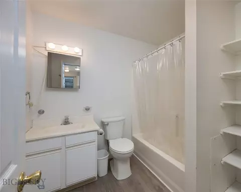 Bath - 3504 Laredo Dr, Bozeman, MT 59718 photo 1 of 2