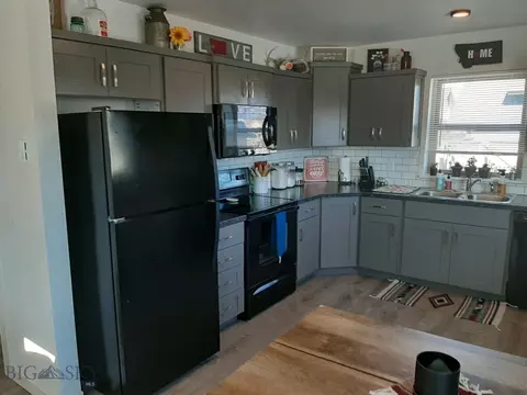 Kitchen - 3340 Sora Way, Bozeman, MT 59718 photo 8 of 9