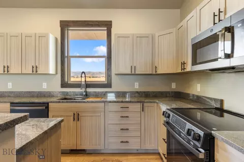 Kitchen - 5 Wanda Way, Ennis, MT 59729 photo 4 of 6