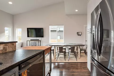 Dining - 520 Valley Dr, Bozeman, MT 59718 photo 5 of 5