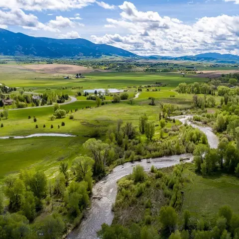 5774 Wavy Leaf Way, Bozeman, MT 59718 photo 9