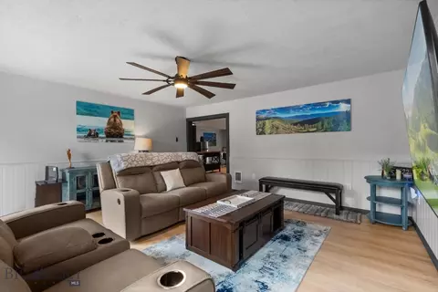 812 4th Ave E, Columbia Falls, MT 59912