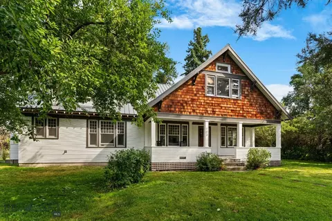 103 Tracy St, Gallatin Gateway, MT 59730