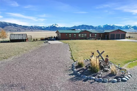 37 Staggers Ln S, Cameron, MT 59720