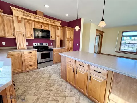 Kitchen - 408 W Reeder St, Dillon, MT 59725 photo 3 of 3