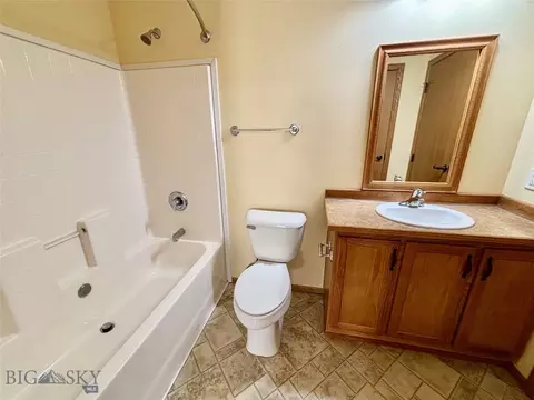 Bath - 408 W Reeder St, Dillon, MT 59725 photo 4 of 4