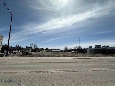 12 W Main St, White Sulphur Springs, MT 59645