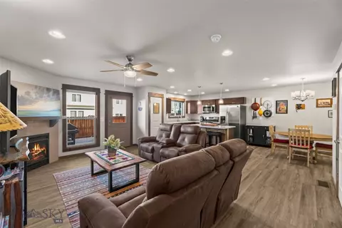 1307 Fozzie Ln #B, Belgrade, MT 59714
