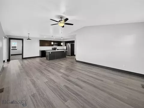 Living - 2011 Windjammer, Belgrade, MT 59714 photo 5 of 6