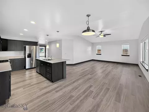 Living - 2011 Windjammer, Belgrade, MT 59714 photo 6 of 6