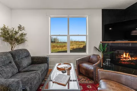 Living - 3025 Macnab, Bozeman, MT 59715 photo 1 of 4