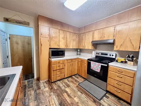 Kitchen - 830 E Morse St, Dillon, MT 59725 photo 3 of 3