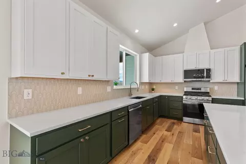 Kitchen - 115 Rolling Pr, Three Forks, MT 59752 photo 4 of 8
