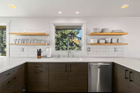 Kitchen - 27737 Frontage Rd, Bozeman, MT 59715 photo 5 of 8