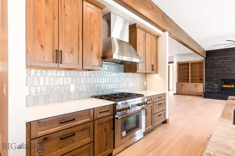 Kitchen - 33 Leachman Ln, Bozeman, MT 59718 photo 7 of 14