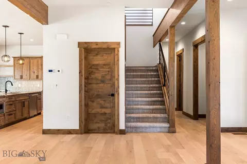 Entry Way - 33 Leachman Ln, Bozeman, MT 59718 photo 4 of 6