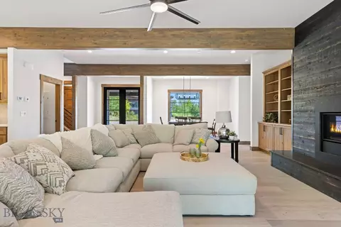 Living - 33 Leachman Ln, Bozeman, MT 59718 photo 4 of 5