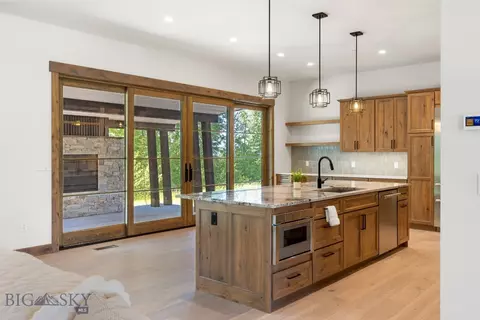 Kitchen - 33 Leachman Ln, Bozeman, MT 59718 photo 13 of 14