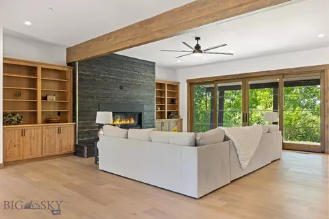 Living - 33 Leachman Ln, Bozeman, MT 59718 photo 1 of 5