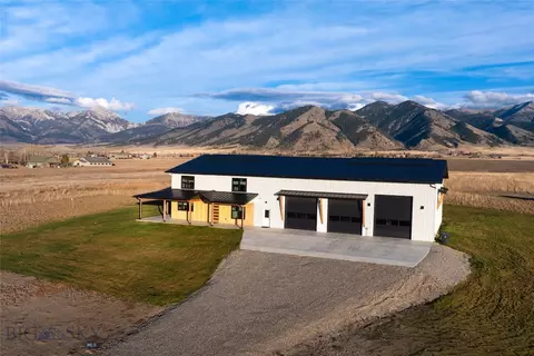 6111 Springhill Rd, Belgrade, MT 59714