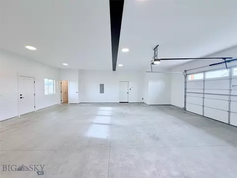 852 Accolade Loop, Belgrade, MT 59714 photo 11