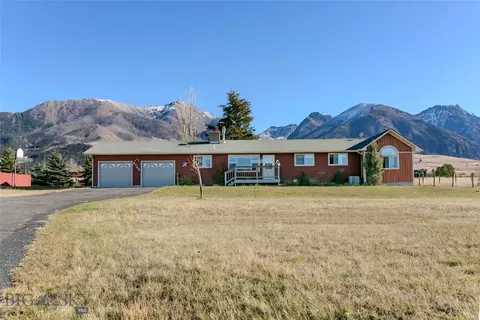 2702 E River Rd, Livingston, MT 59047