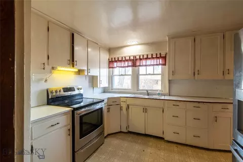 Kitchen - 302 Busha, Big Timber, MT 59011 photo 5 of 8