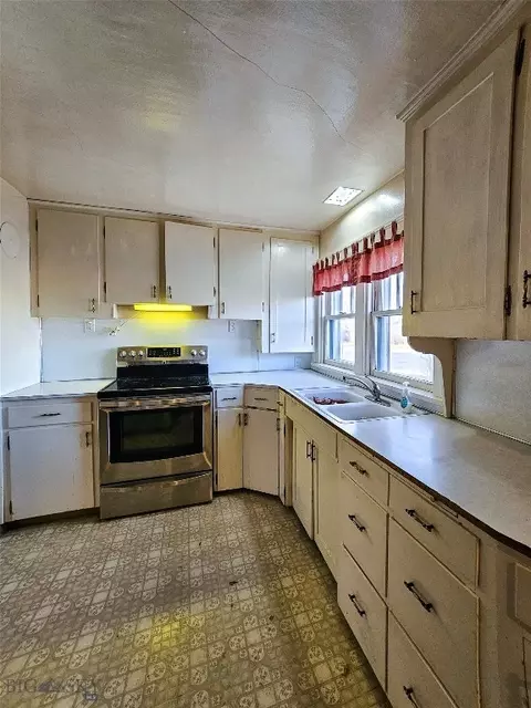 Kitchen - 302 Busha, Big Timber, MT 59011 photo 2 of 8