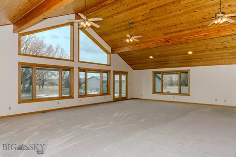 Living - 297 Big Timber Loop Rd, Big Timber, MT 59011 photo 5 of 12