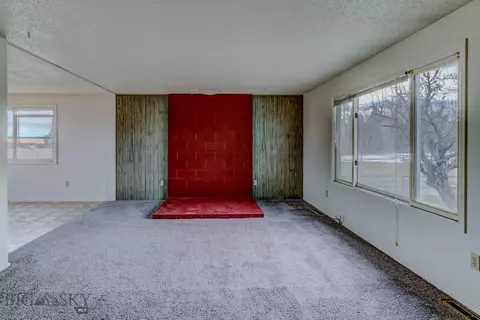 Living - 297 Big Timber Loop Rd, Big Timber, MT 59011 photo 11 of 12